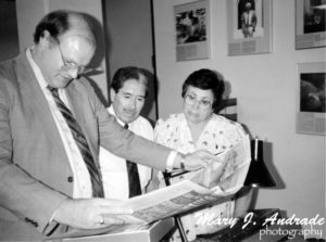 James Beall, Roberto y Dolores Gonzales