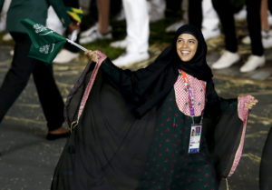 La ONG Human Rights Watch (HRW) urgió hoy al Gobierno de Arabia Saudí a que cese la discriminación que viven las mujeres en ese país en la práctica del deporte. EFE