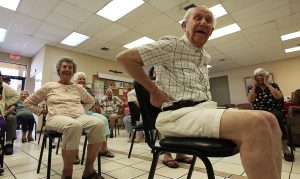 Los latinos envejecen más lentamente pese a tener índices más altos de diabetes y otras enfermedades que grupos como los caucásicos, según un nuevo estudio de la Universidad de California en Los Ángeles (UCLA). EFE