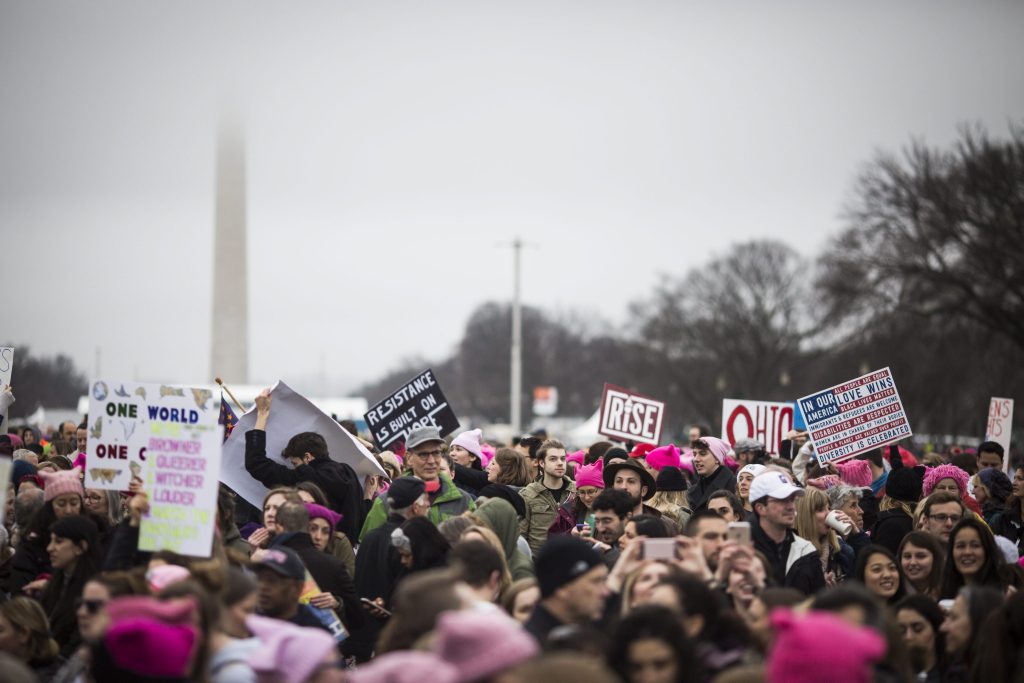 Марш на вашингтон. Женский марш США. Марш женщин против Трампа. Женский марш на Вашингтон.