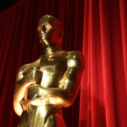 FOTO ARCHIVO. Vista de una réplica de una estatuilla de un Óscar. EFE/EPA/CHRIS TORRES