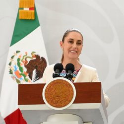 Tras una llamada con Infantino, Sheinbaum remarca que la FIFA asegura el Mundial en México